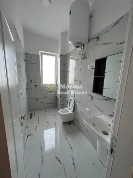 Tirane, jepet me qera apartament 2+1 Kati 3, 85 m² 400 € (Kamez)