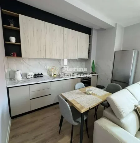 Tirane, jepet me qera apartament 2+1 Kati 2, 100 m² 650 € (Rruga Jordan Misja)