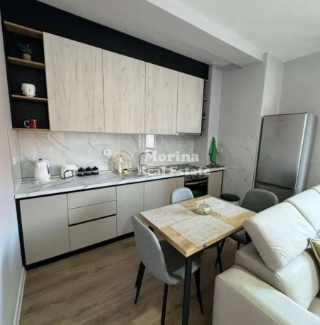 Tirane, jepet me qera apartament 2+1 Kati 2, 100 m² 650 € (Rruga Jordan Misja)