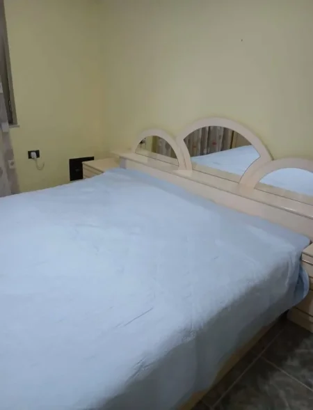 Tirane, jepet me qera apartament 2+1 Kati 4, 78 m² 600 € (PAZARI I RI)