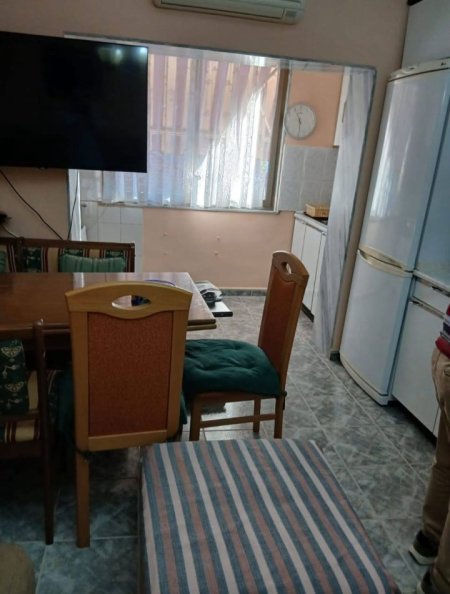 Tirane, jepet me qera apartament 2+1 Kati 4, 78 m² 600 € (PAZARI I RI)