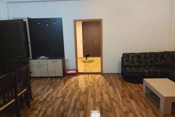 APARTAMENT ME QERA 1+1 21 DHJETORI 46.000 LEKE