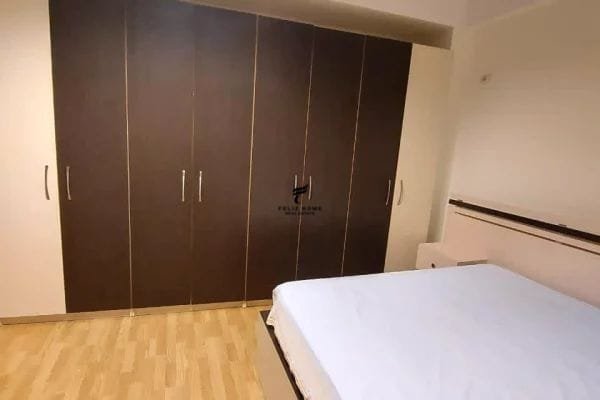 APARTAMENT ME QERA 1+1 21 DHJETORI 46.000 LEKE