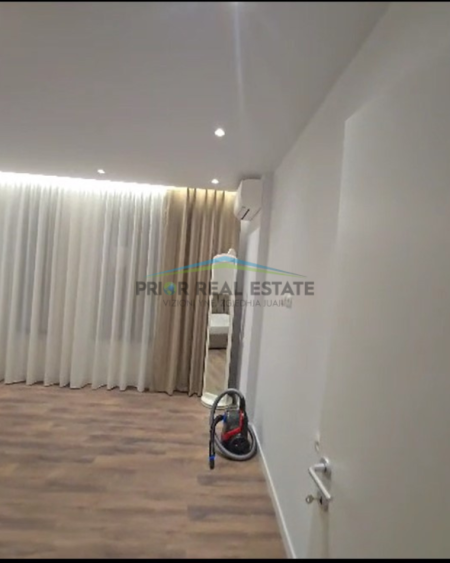 Tirane, jepet me qera apartament 2+1+ Post Paking Kati 4, 100 m² 750 € (Rruga Jordan Misja)