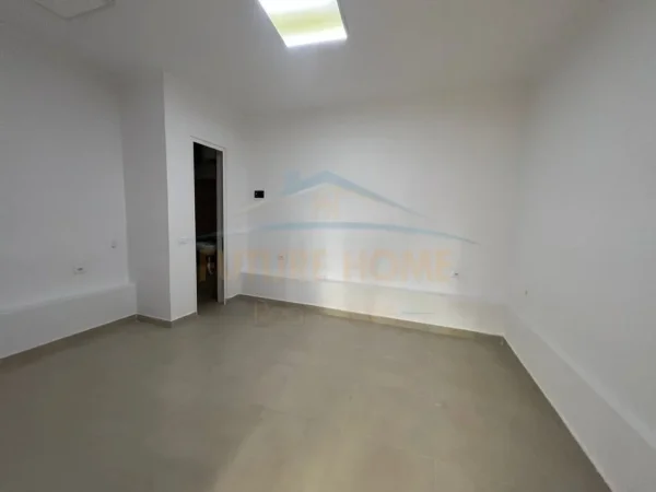 Tirane, shitet ambjent biznesi Kati 0, 72 m² 273.600 € (Rruga Siri Kodra)