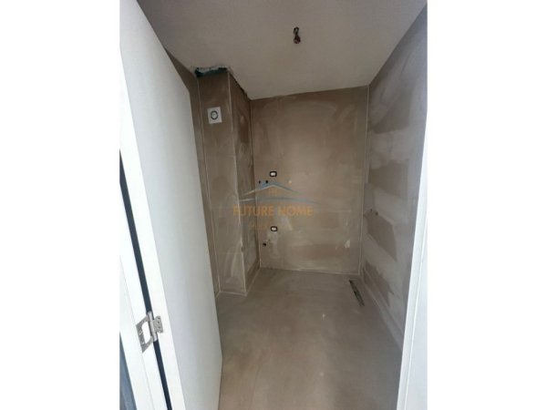 Tirane, shitet apartament 2+1+Ballkon Kati 8, 103 m² 166.000 € (Garden Residence Turdiu)