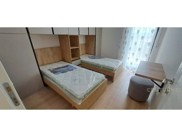 Tirane, shitet apartament 2+1+Ballkon Kati 5, 98 m² 205.000 € (ASL)