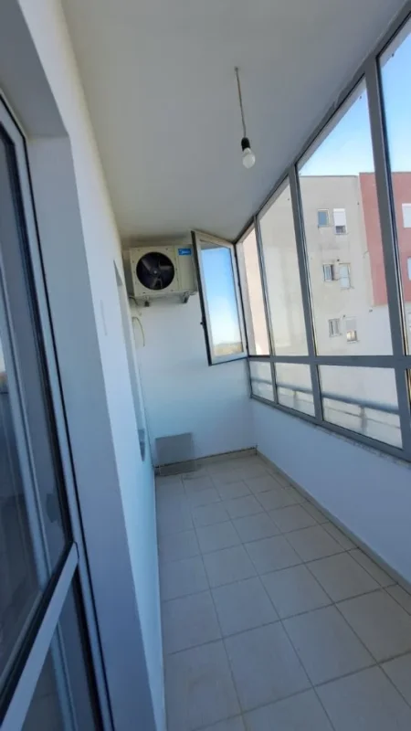 Tirane, shitet apartament 2+1+Ballkon Kati 5, 78 m² 85.000 € (Prane Vila L2)