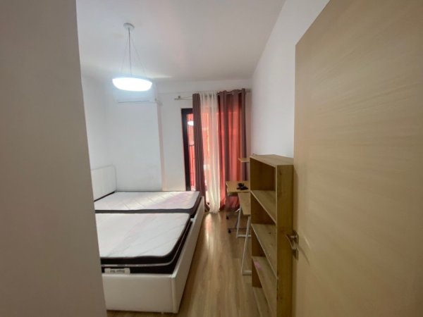 Tirane, jepet me qera apartament 2+1 Kati 5, 120 m² 700 € (Farmacia 10)