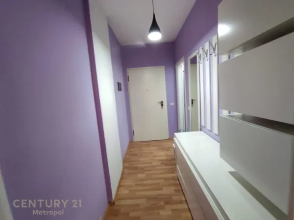 Tirane, jepet me qera apartament Kati 7, 102 m² 800 € (Qender)