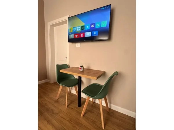 Tirane, jepet me qera apartament 2+1 Kati 2, 75 m² 1.200 € (Rruga e Durresit)