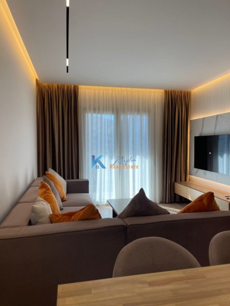 Tirane, jap me qera apartament 2+1+Ballkon Kati 6, 112 m² 1.300 € (Kodra e Diellit, kompleksi Kurora e Kopshtit Botanik)