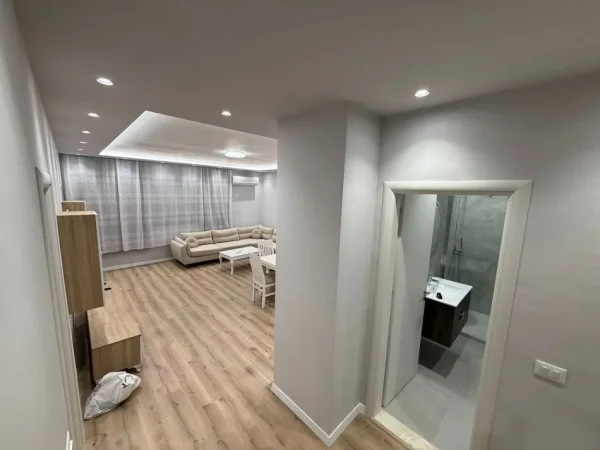 Tirane, jepet me qera nga Pronari, pa-komision apartament 1+1+Ballkon Kati 4, 76 m² 550 € (Rruga Teodor Keko)