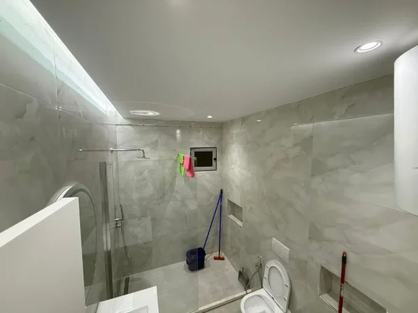 Tirane, jepet me qera nga Pronari, pa-komision apartament 1+1+Ballkon Kati 4, 76 m² 550 € (Rruga Teodor Keko)