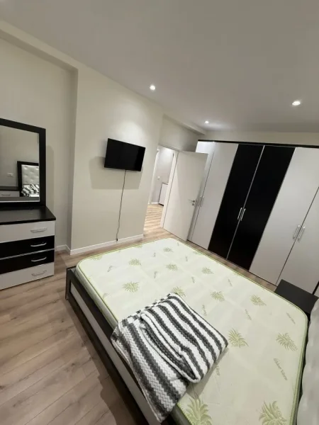 Tirane, jepet me qera nga Pronari, pa-komision apartament 1+1+Ballkon Kati 4, 76 m² 550 € (Rruga Teodor Keko)