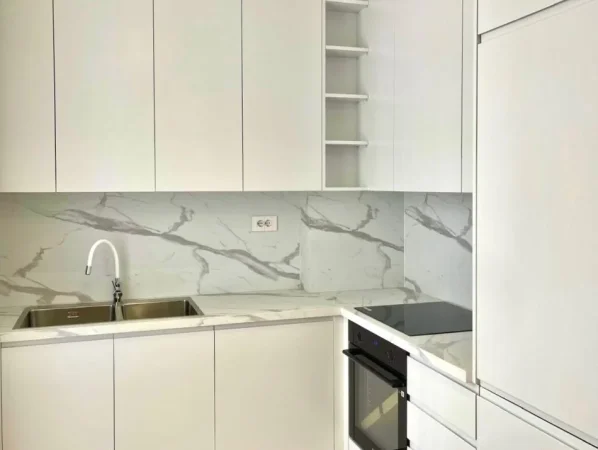 Me Qera : 1+1📍Liqeni I That (Rezidenca Green Valley) - 1300€ || +1 Post Parkimi - S.77m² - Investim Premium✨