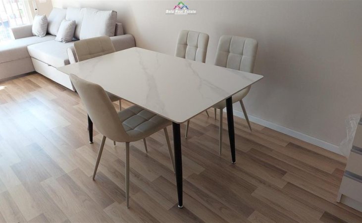 Tirane, jepet me qera apartament 1+1 Kati 4, 65 m² 520 € (Rruga Demneri)