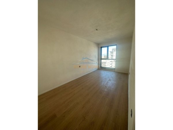 Tirane, shitet apartament 1+1+Ballkon Kati 9, 80 m² 128.000 € (Fusha e Aviacionit)