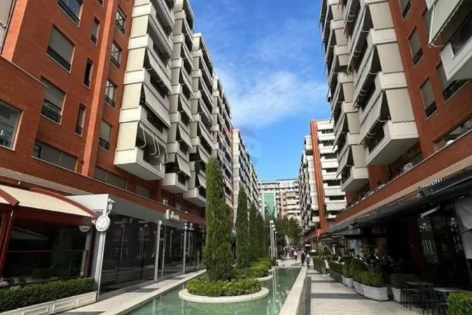Tirane, jepet me qera apartament 1+1 Kati 7, 74 m² 600 € (Rruga Kavajes)