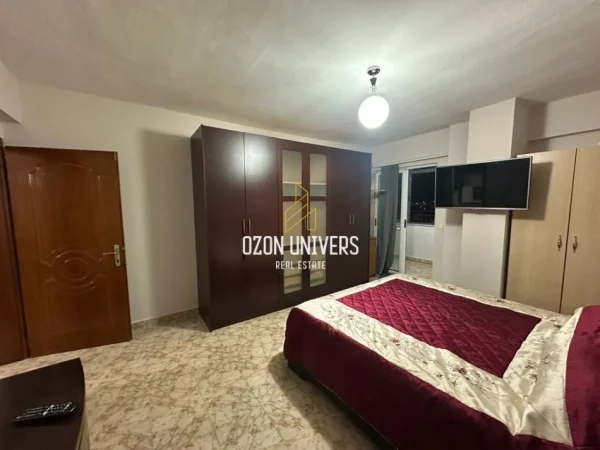 Tirane, jepet me qera apartament 2+1+Ballkon Kati 6, 120 m² 600 € (Laprakë, Rruga Dritan Hoxha Tirana, Albania)