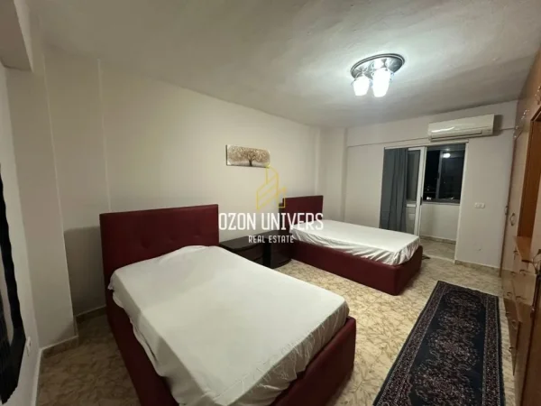 Tirane, jepet me qera apartament 2+1+Ballkon Kati 6, 120 m² 600 € (Laprakë, Rruga Dritan Hoxha Tirana, Albania)