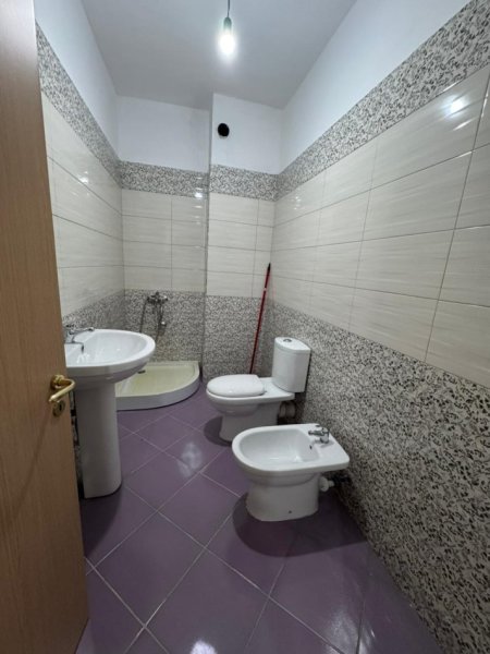 Tirane, shitet apartament 1+1+Ballkon Kati 2, 79 m² 107.000 € (Fresku,Rruga e Dajtit)