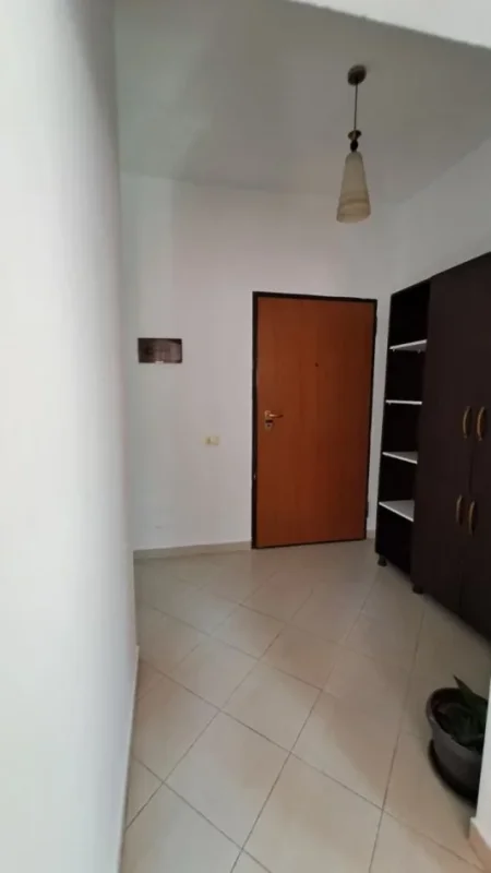 Tirane, shitet apartament 2+1+Ballkon Kati 5, 78 m² 85.000 € (Astiri)