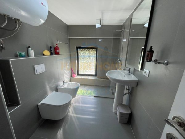 Tirane, jap me qera Dublex Kati 1, 160 m² 1.470 € (KODRA E DIELLIT)