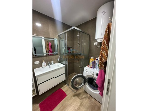 Tirane, jepet me qera apartament 2+1+Ballkon Kati 5, 96 m² 700 € (Don Bosko)