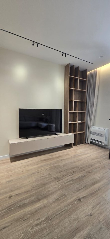 Jepet me Qira Apartament 2+1 te Komplekesi Delijorgji me cmimin  1.300 €URO
