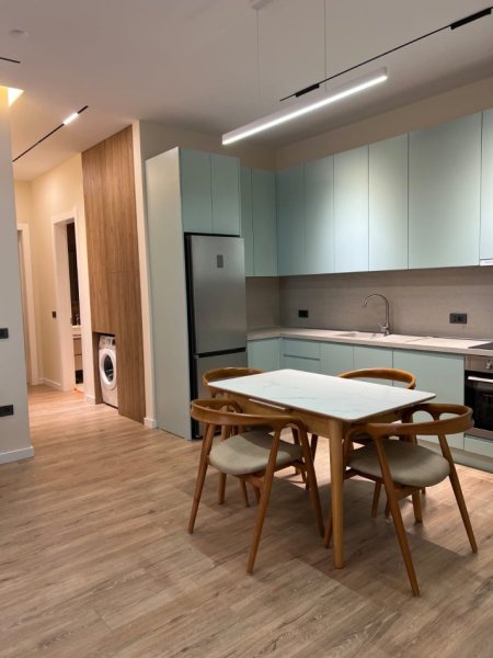 Jepet me Qira Apartament 2+1 te Komplekesi Delijorgji me cmimin  1.300 €URO