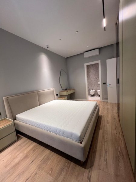 Jepet me Qira Apartament 2+1 te Komplekesi Delijorgji me cmimin  1.300 €URO