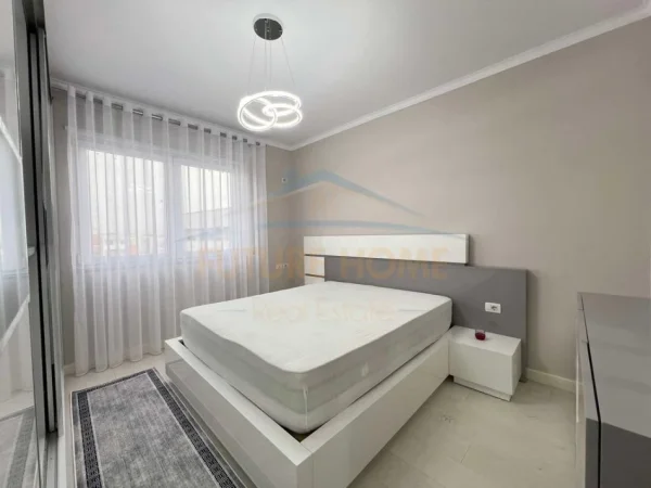 Tirane, shitet apartament 2+1+Ballkon Kati 8, 97 m² 155.000 € (Astir,Unaza e Re ,Tirane)