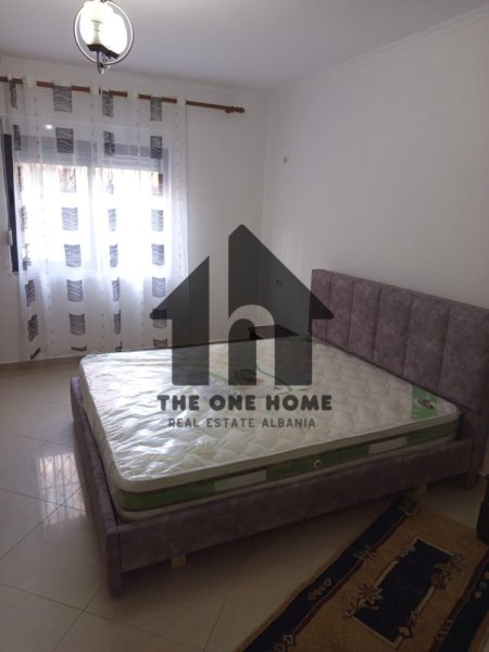 Tirane, jepet me qera apartament 3+1+Ballkon Kati 1, 120 m² 550 € (ish Parku Autobuzave.)