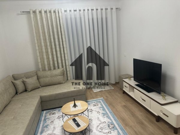 Tirane, jepet me qera 2+1+Ballkon Kati 4, 95 m² 450 € (Univers City.)