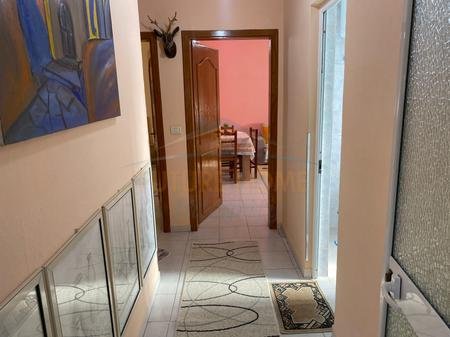 Tirane, jepet me qera apartament 2+1 Kati 5, 100 m² 550 € 