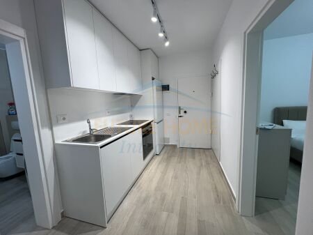 Tirane, jepet me qera apartament 1+1 Kati 1, 50 m² 470 € 