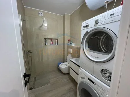 Tirane, jepet me qera apartament 1+1 Kati 1, 50 m² 470 € 