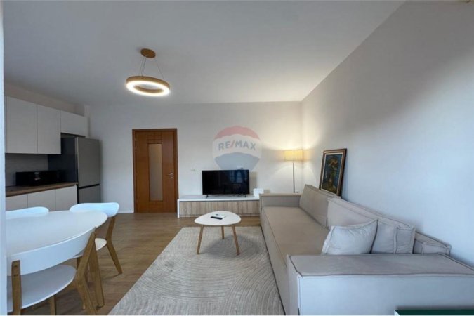 Tirane, jepet me qera apartament 1+1 , 70 m² 700 € 