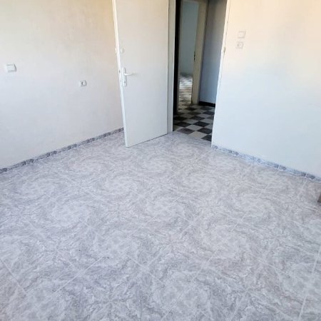 Kavaje, shitet apartament 1+1+Aneks+Ballkon Kati 3, 50 m² 31.958 € (Kavaje,afer qendres)