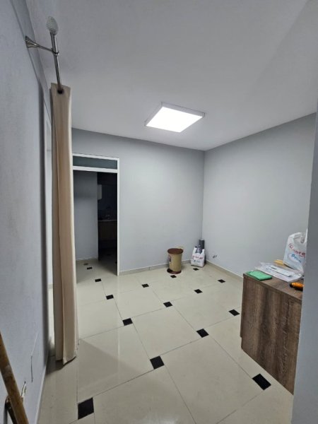 Durres, jepet me qera ambjent biznesi Kati 0, 121 m² 600 €