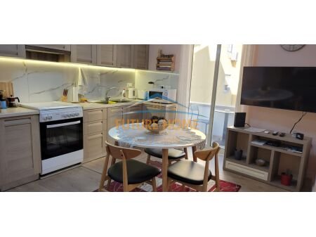 Tirane, jepet me qera apartament 2+1 Kati 3, 80 m² 700 € 