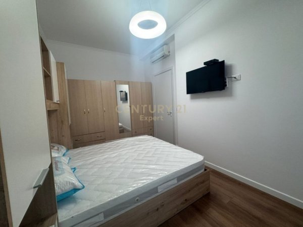 Tirane, jepet me qera apartament 2+1 Kati 2, 74 m² 500 € (Ish Dogana)