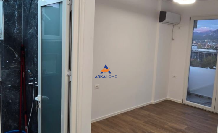 Tirane, shitet apartament 2+1+Ballkon Kati 7, 93 m² 218.000 € (ZOGU I ZI)