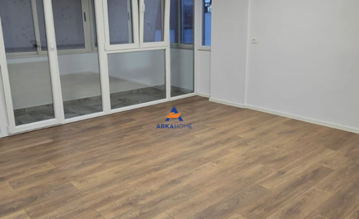 Tirane, shitet apartament 2+1+Ballkon Kati 7, 93 m² 218.000 € (ZOGU I ZI)