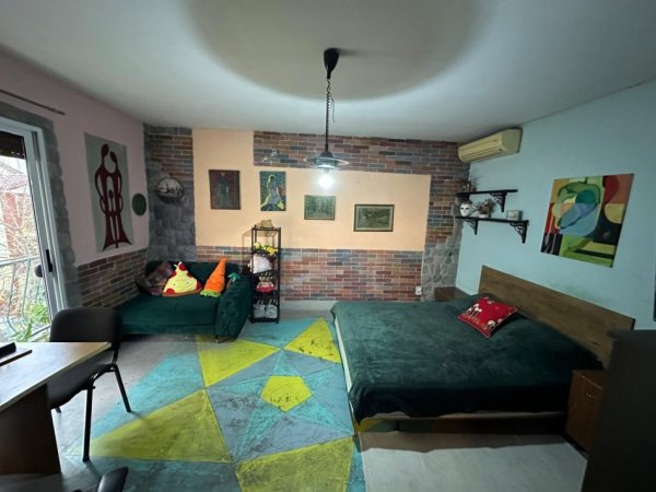 Tirane, jepet me qera apartament 1+1 Kati 3, 55 m² 500 € (Pazari i Ri)