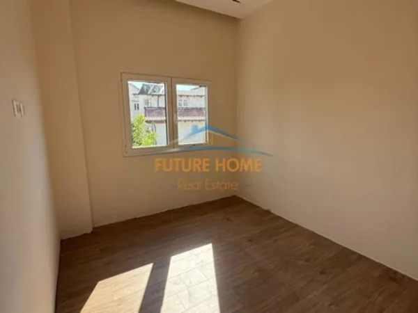 Tirane, shitet apartament 1+1+Ballkon Kati 3, 55 m² 91.440 € (Rruga Mihal Grameno)