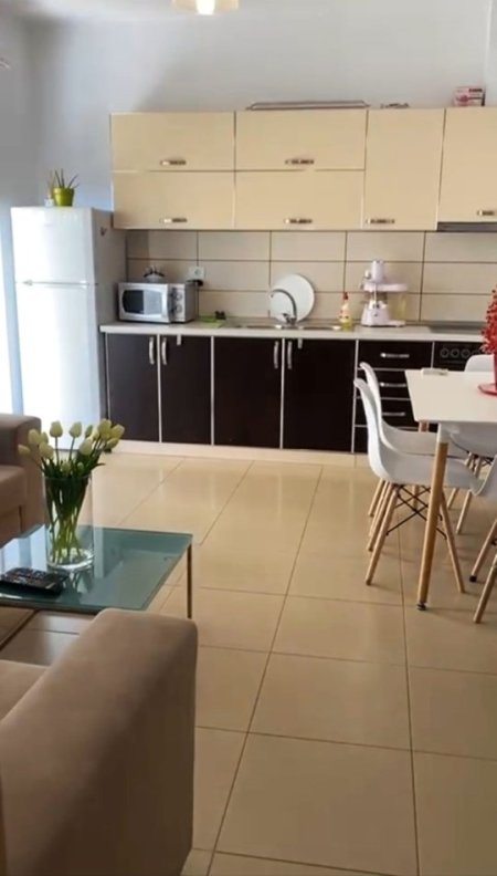 Tirane, jepet me qera apartament 2+1+Ballkon Kati 9, 90 m² 620 € (Kompleksi Prestige/Rr.Panorama)