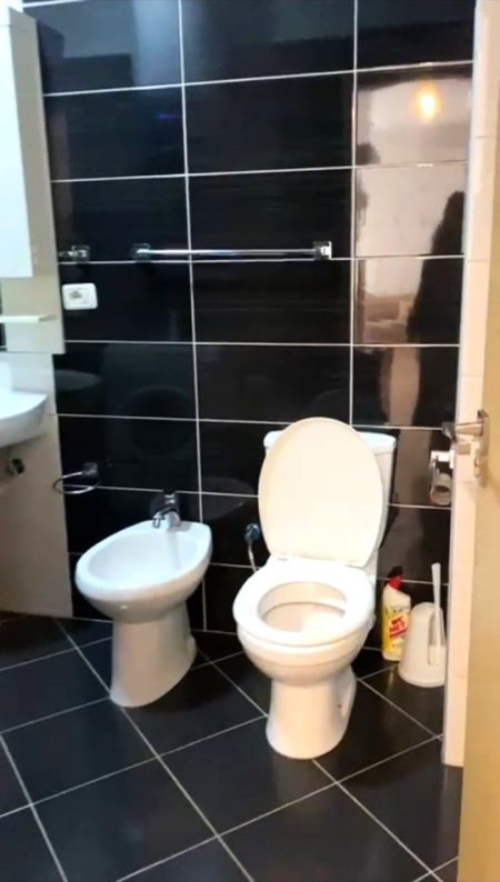 Tirane, jepet me qera apartament 2+1+Ballkon Kati 9, 90 m² 620 € (Kompleksi Prestige/Rr.Panorama)