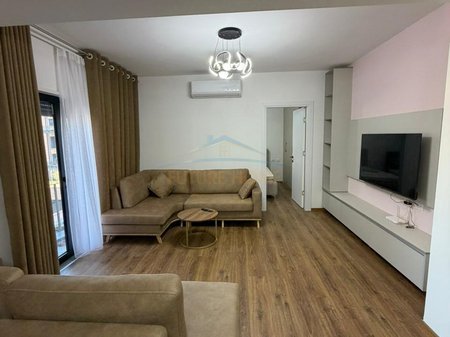 Tirane, jepet me qera apartament 2+1 Kati 2, 91 m² 800 € 